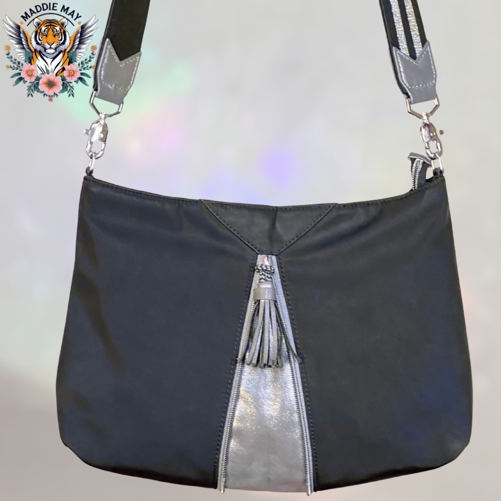 🌟Stella & Dot: “Work Hard Play Hard” Crossbody🌟